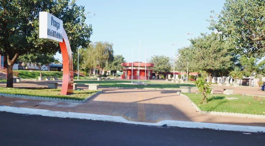 Praça Antônio H. de Castro